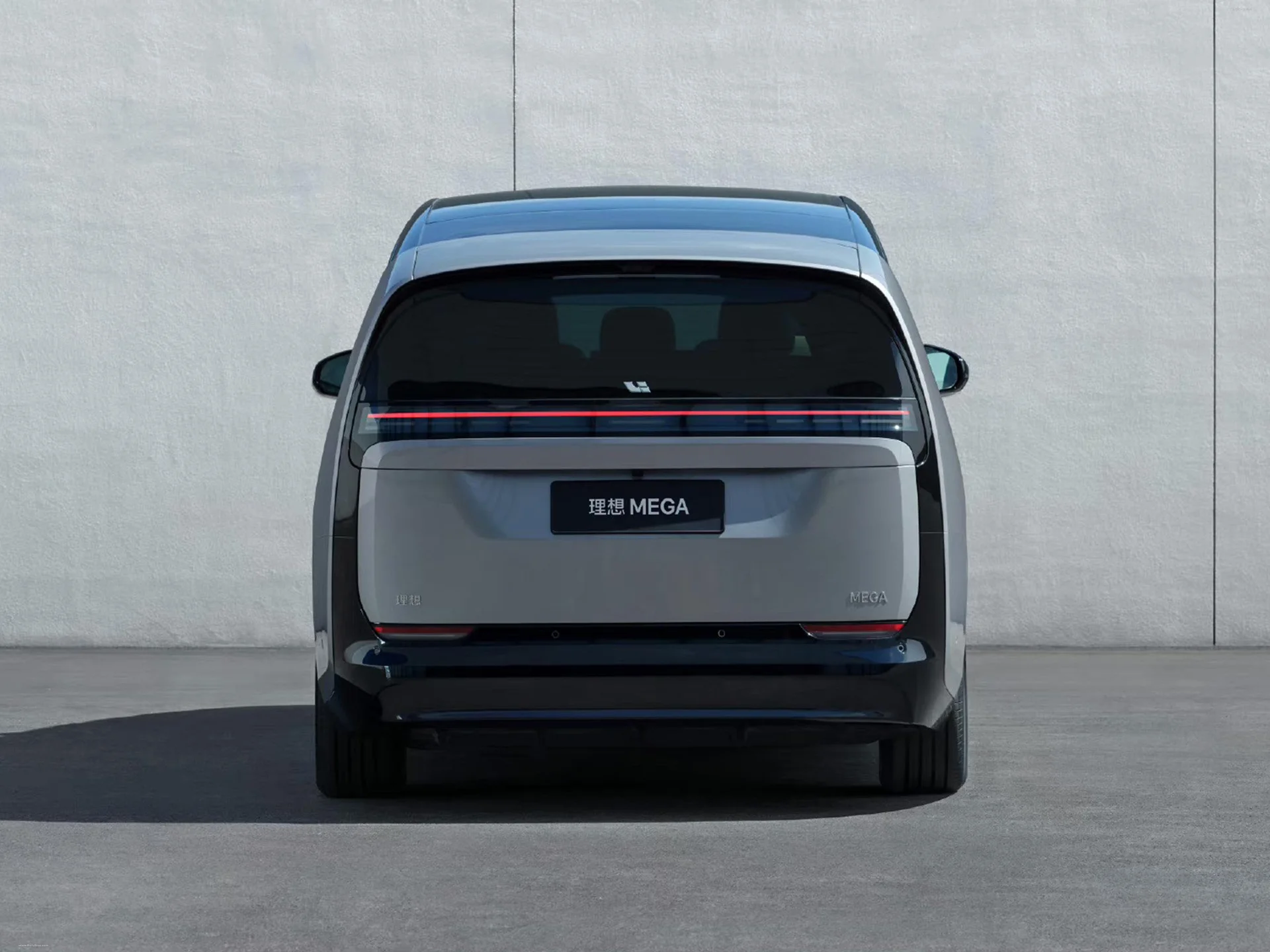 Li Auto MEGA view 4