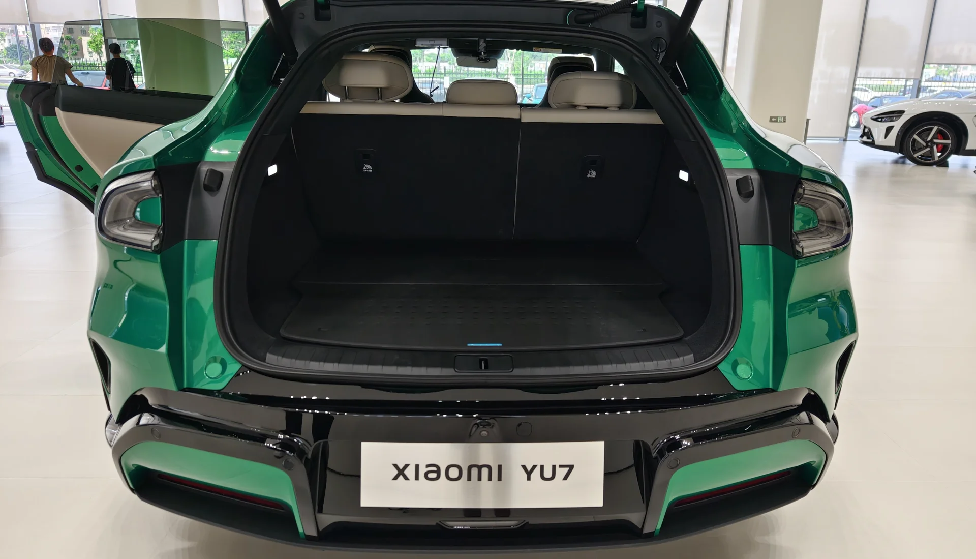 Xiaomi YU7 interior detail 2