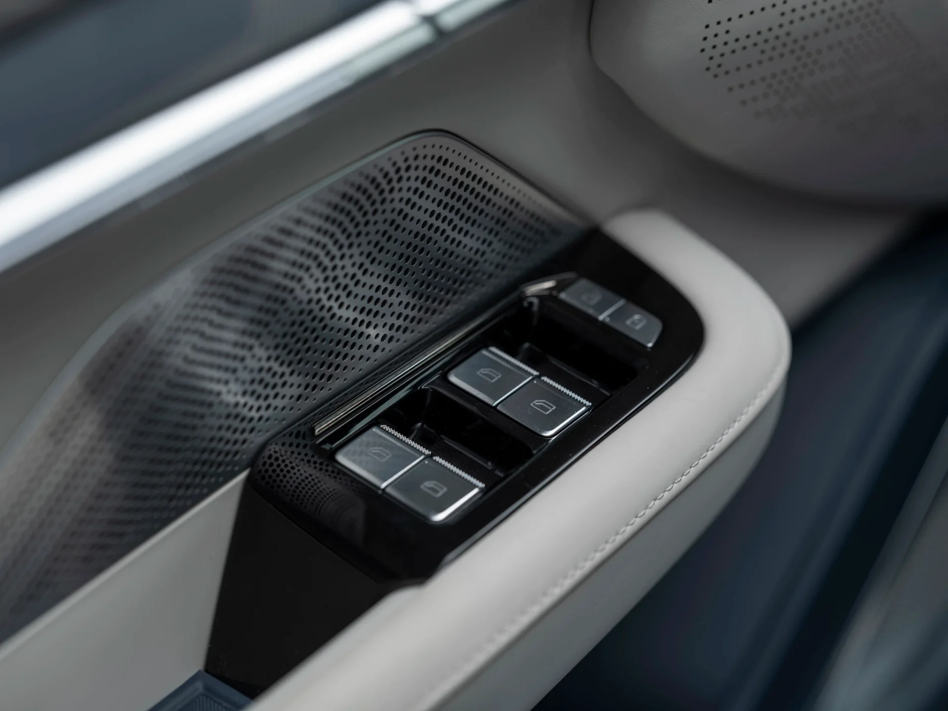 Zeekr 001 interior detail 3